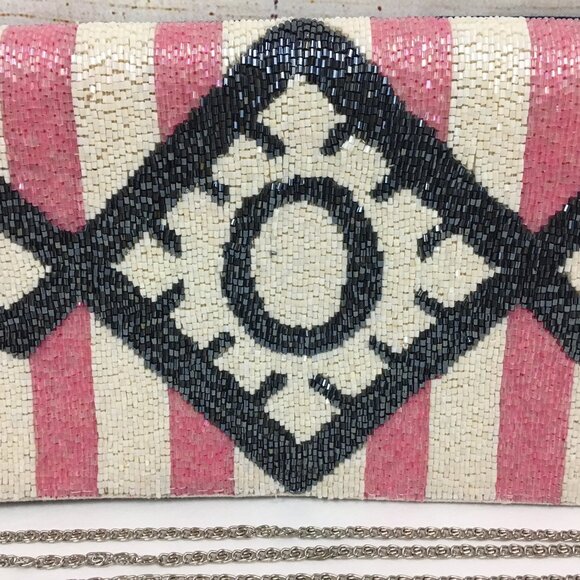 America & Beyond Candy Crush Clutch Beaded Removable Chain Strap - Picture 3 of 13